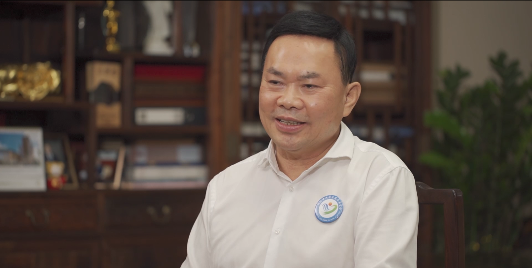 公益的力量丨中裝建設(shè)董事長莊重：慕賢思齊，大山儒商丹心為公益